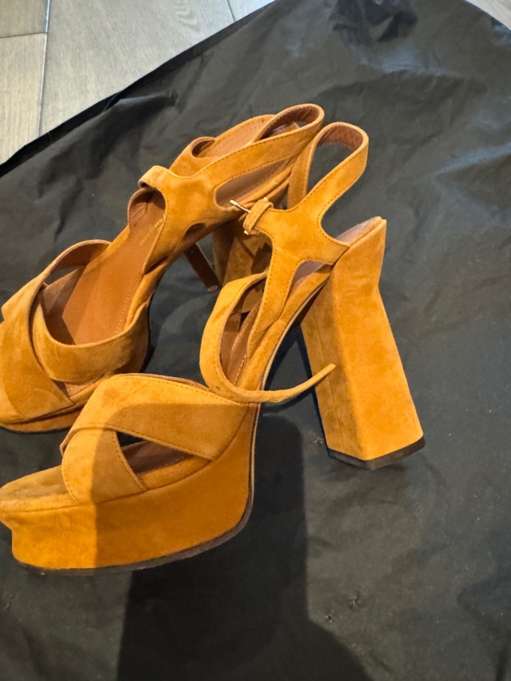 Authentic Salvadore Ferragamo platform size 7.5 suede - Picture 2 of 6